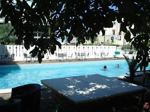 Hotel Alba Misano Adriatico 3*,  Italien